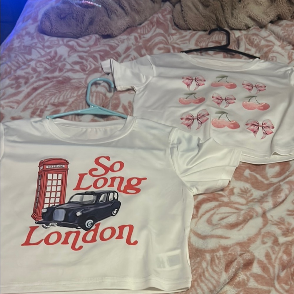 SHEIN White Graphic Tees Set
